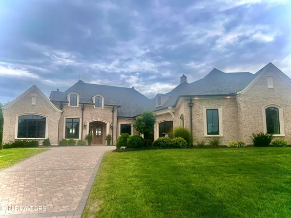 273 Edgewater Way, Lenoir City, TN 37772