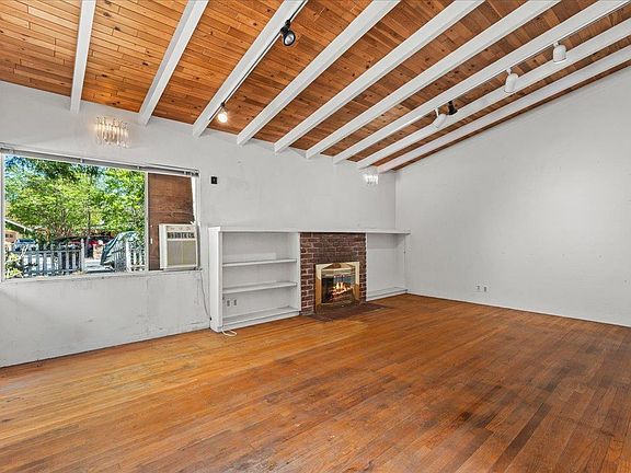 3rd image of 16001 Stephenie Ln