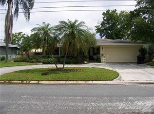 215 45th Ave NE, Saint Petersburg, FL 33703