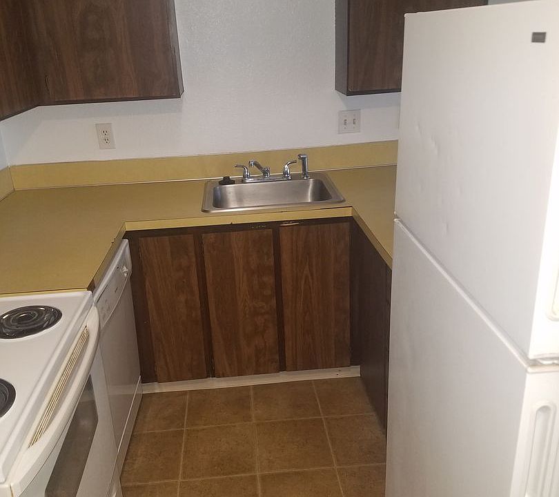 1st image of 605 Umatilla Ave #204