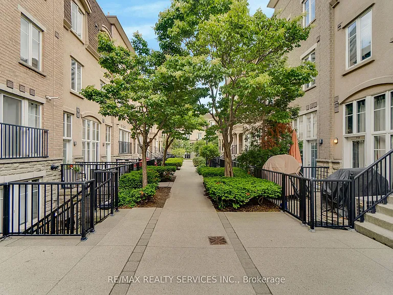 38 Western Battery Rd #632 — Photo 20