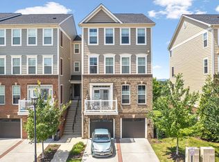 43389 Town Gate Sq, Chantilly, VA 20152