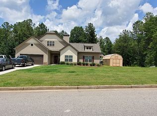 310 Hickory Hills Dr, Newnan, GA 30263