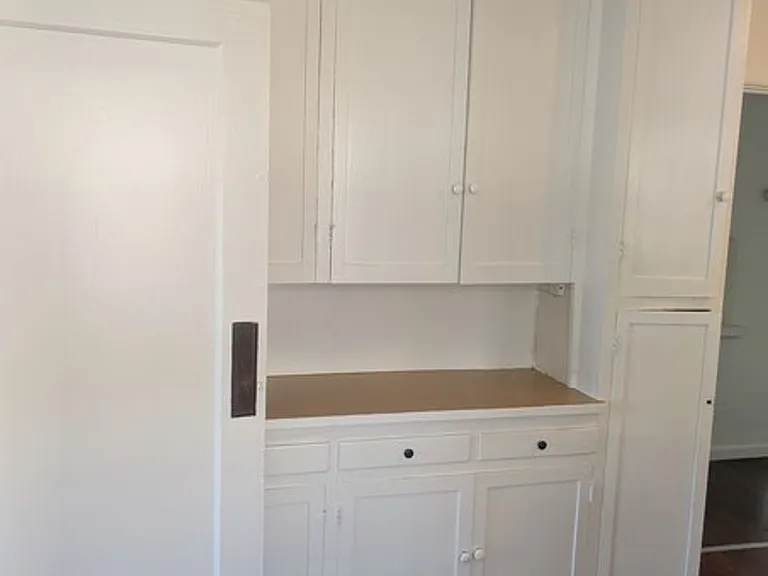 301 E Fesler St — Photo 10