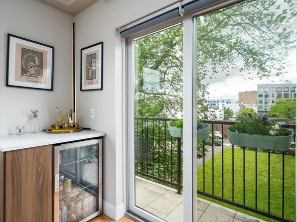 65 Storms Avenue image 20 of 29