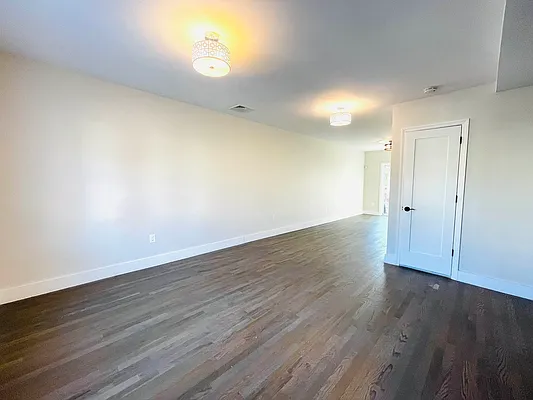 Rented by Blue Egg Realty Corp | media 20