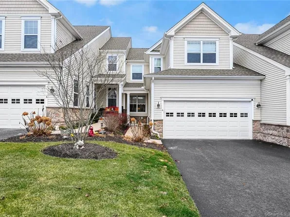 4 Arrowwood Court #4, Middlebury, CT 06762