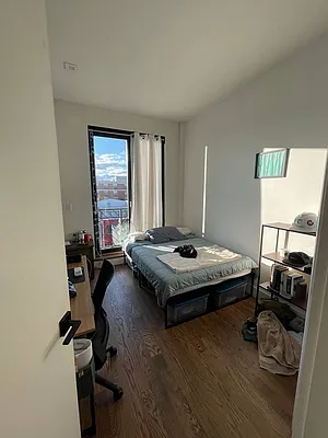 Rented by Greenrock Management | media 42