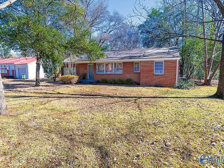 3606 Lakewood Rd NW — Photo 3