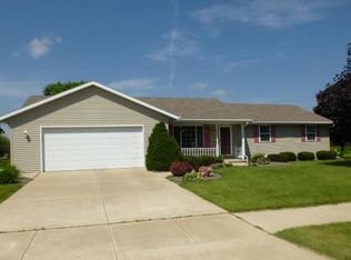 2640 Crystal Springs Dr, Green Bay, WI 54311