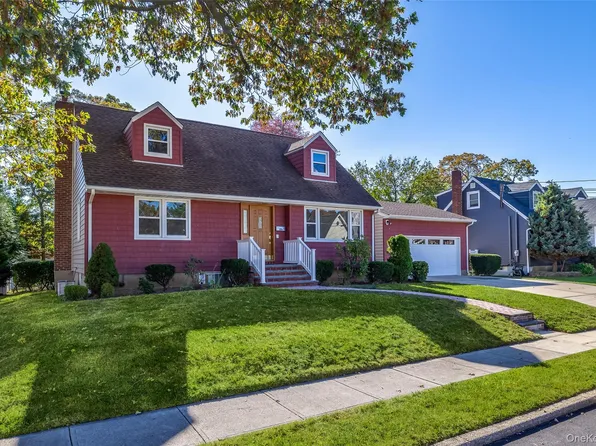 2360 Hamilton Avenue, Bellmore, NY 11710