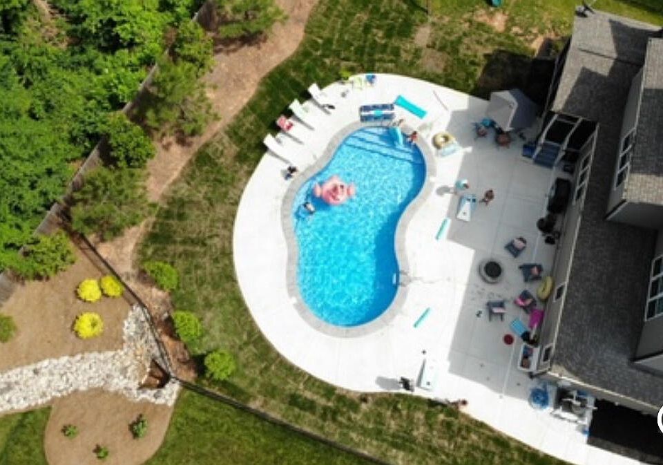 2nd image of 8632 Wapello Ln