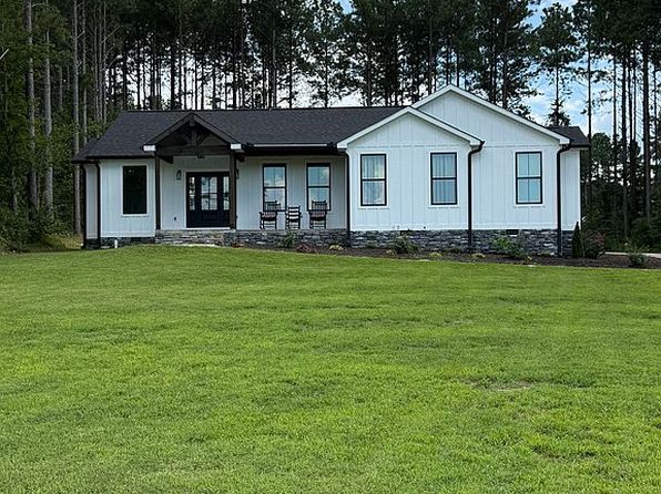 825 Bell Loop