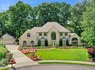 301 Kent Ct, Pittsburgh, PA 15237