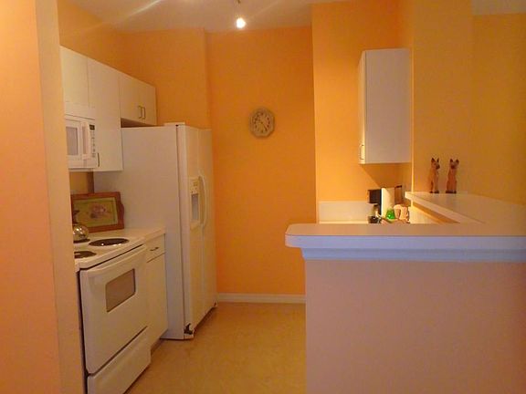 2nd image of 720 S Sapodilla Ave Ph 3