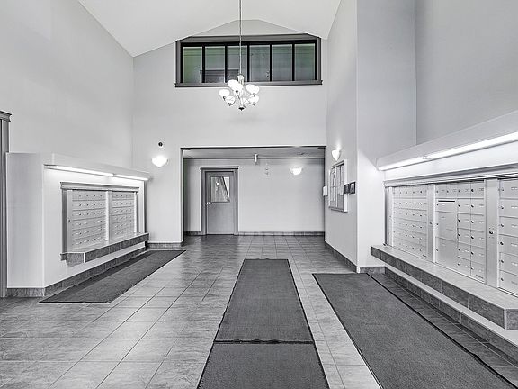 5th image of 111 Edwards Dr SW #203