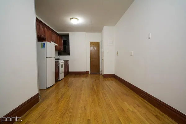 Rented by Point NYC | media 44