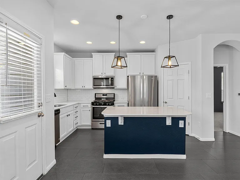 6321 Andes Peak Trl — Photo 9