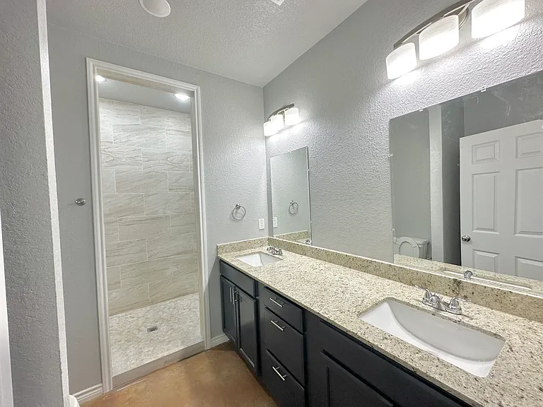 3109 Clinkenbeard Dr #3107A — Photo 7
