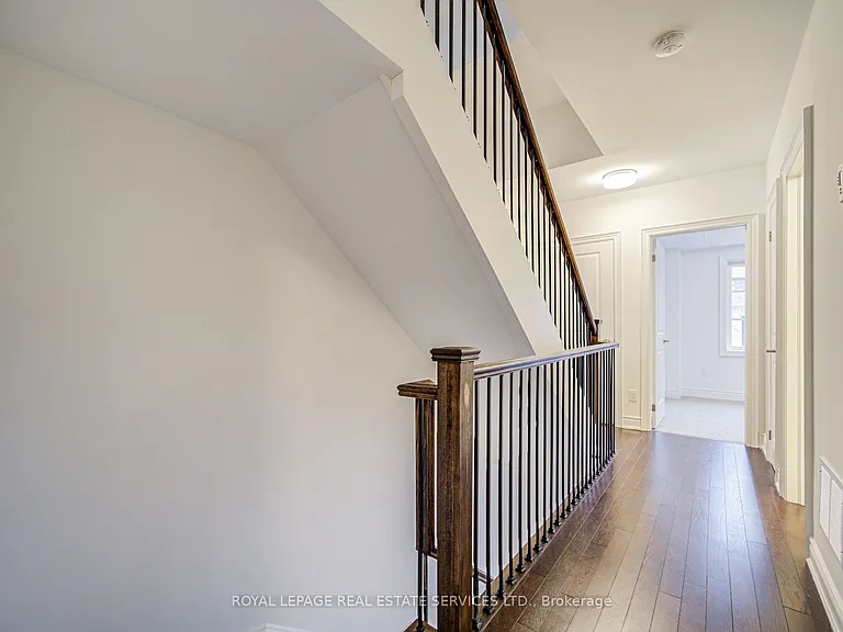 30 Lunar Cres #47 — Photo 21