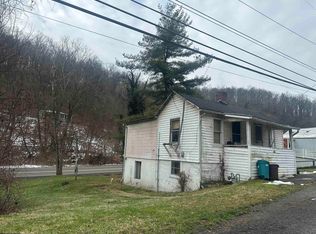 25 Pursglove Rd, Maidsville, WV 26541