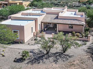 767 E Canyon Rock Rd, Green Valley, AZ 85614