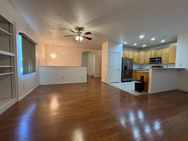 4047 W Hollandia Ln — Photo 13