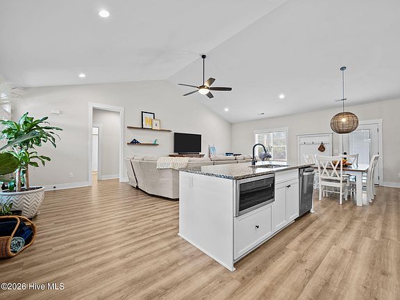 4th image of 140 Inverness Drive