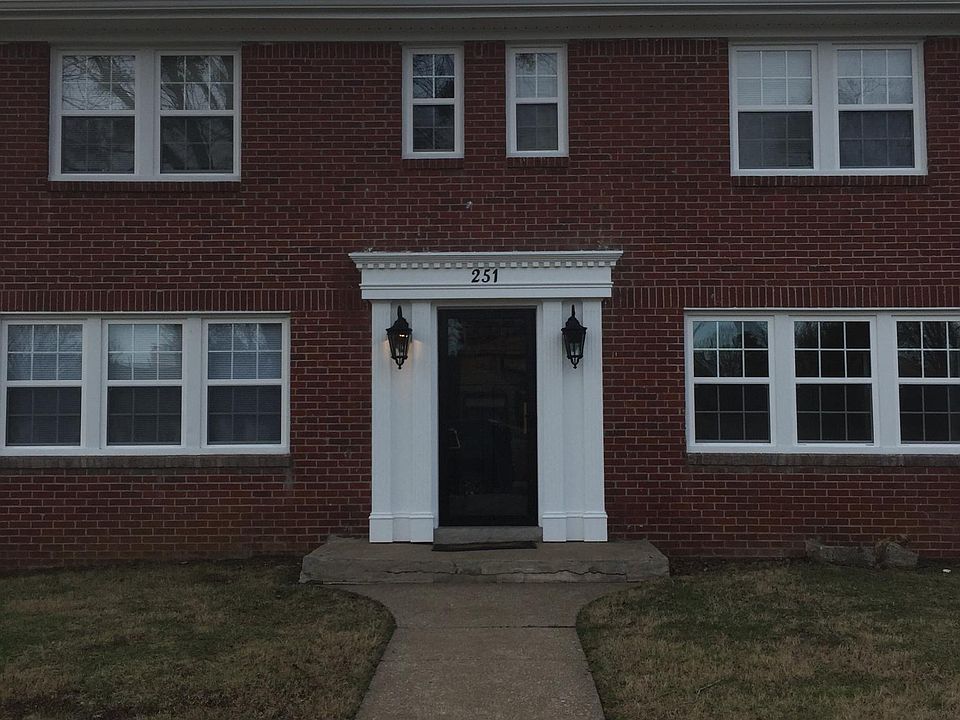 1st image of 251 Sycamore Dr #4