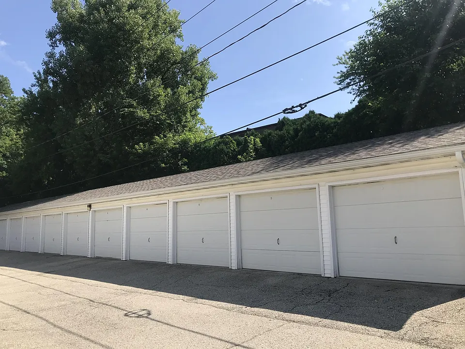 401 Palomino Ln #6