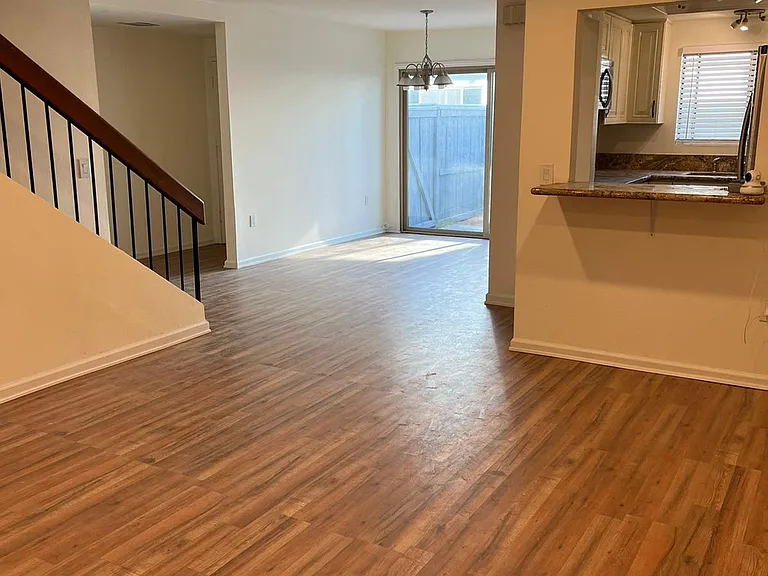 602 Lassen Ln #198 — Photo 8