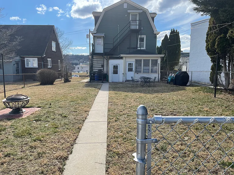 140 E 4th Ave — Photo 25