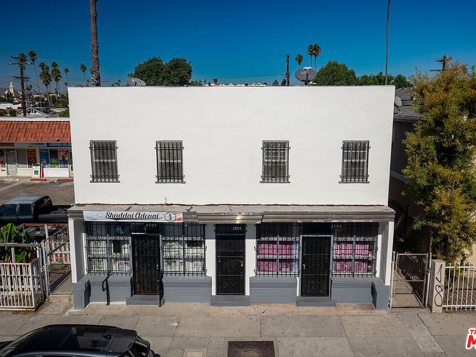 1st image of 2705 W Jefferson Blvd