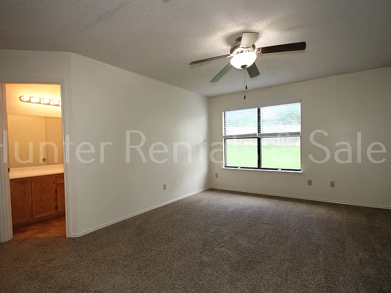 1802 Mattie Dr — Photo 11