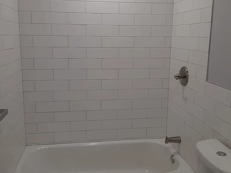 574 E Herman St — Photo 33