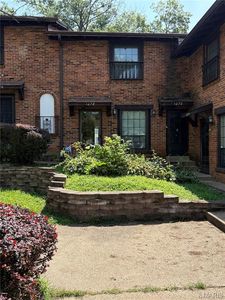 1278 N And South Rd, Saint Louis, MO, 63130