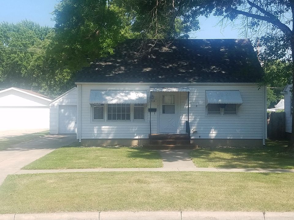 1st image of 1719 N Grand Island Ave