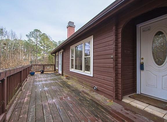 3rd image of 141 Lake Caroline Dr