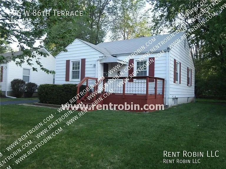 606 W 86th Ter — Photo 11