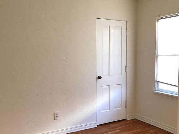 5th image of 4428 36th St