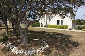 3rd image of 1101 Oak Hollow Dr