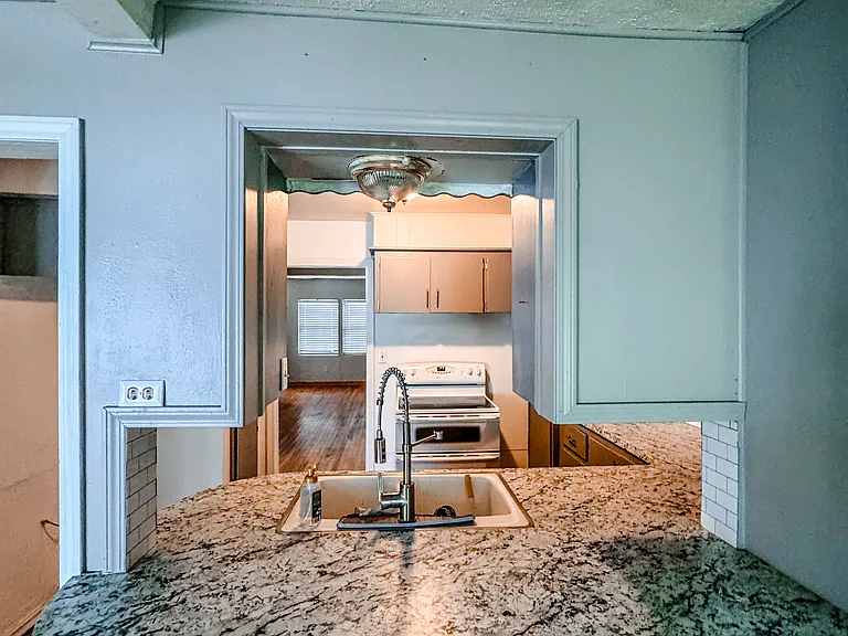 4708 N College Ave — Photo 4