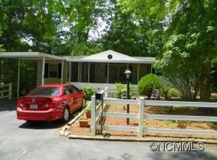 16 Ridgestone Dr, Hendersonville, NC 28792