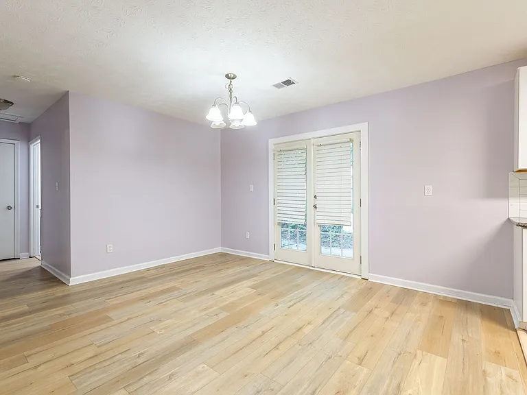 2977 Pearl St — Photo 6