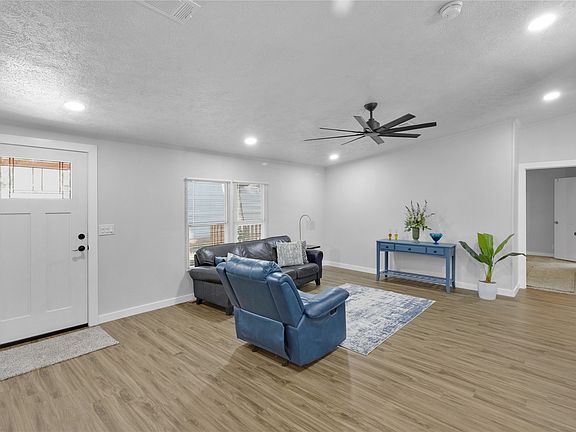 5th image of 10595 Northlake Cir