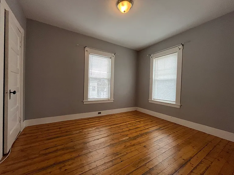 473 Cartier St #3 — Photo 12