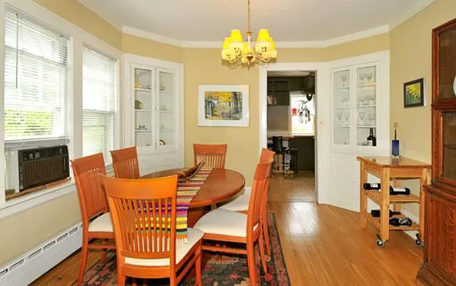 1096 Summit Ave — Photo 6