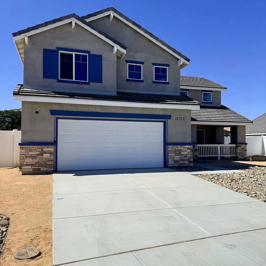 New New New Adelanto Home / 1/2 Off First Month's Rent — Photo 1