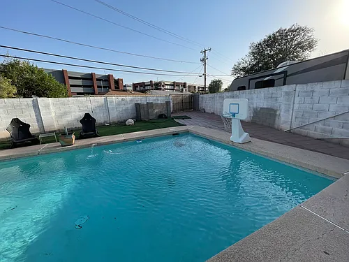 2829 W Marshall Ave #6 Photo 1