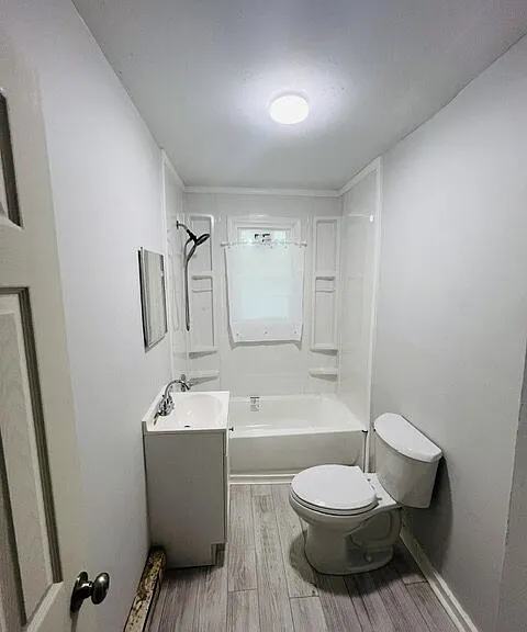 1221 Montgomery Ave — Photo 15